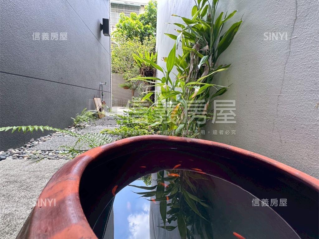南屯單元三｜獨棟雙車別墅房屋室內格局與周邊環境