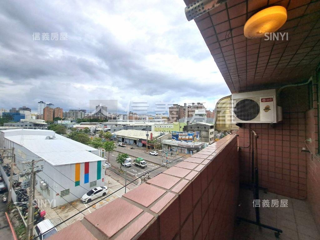 近大慶雙鐵共構電梯大三房房屋室內格局與周邊環境