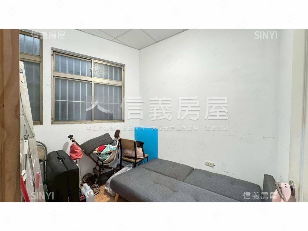 太平近勤益臨路透天房屋室內格局與周邊環境