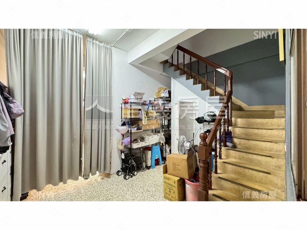 太平近勤益臨路透天房屋室內格局與周邊環境