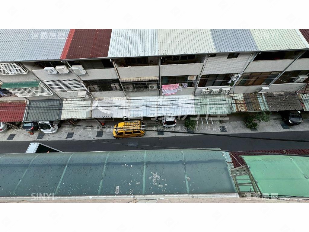 太平近勤益臨路透天房屋室內格局與周邊環境