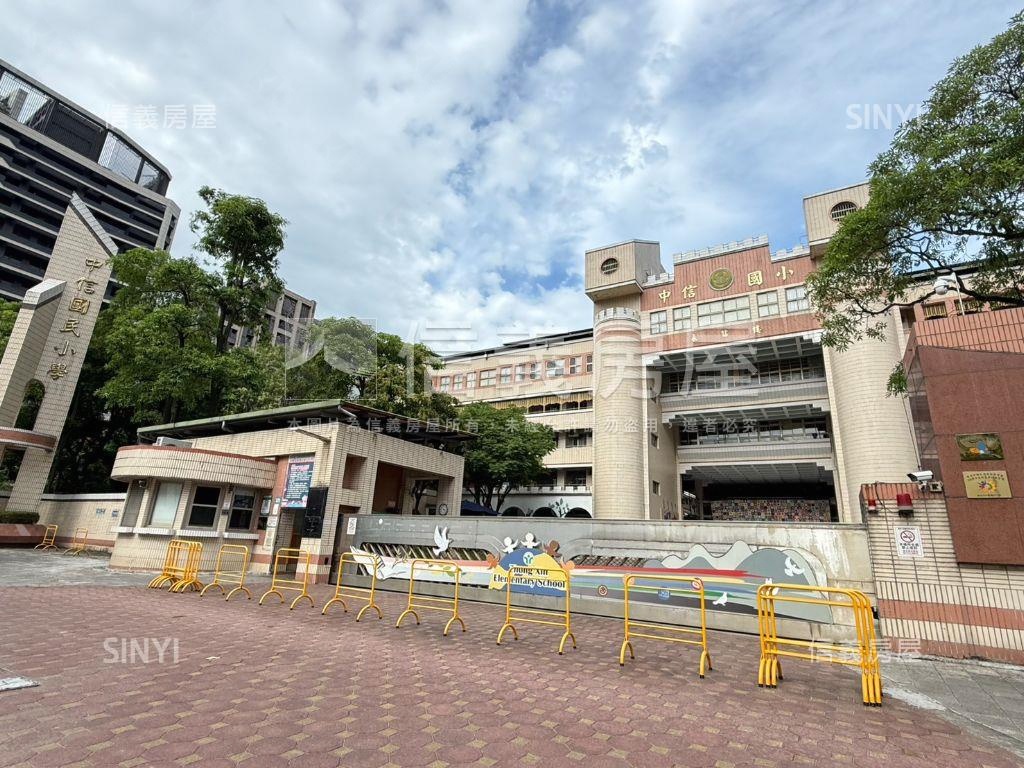ＳＯＨＯ優美戶有車位房屋室內格局與周邊環境