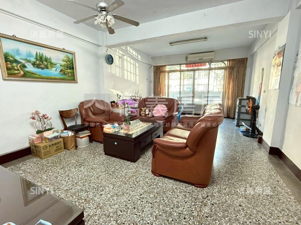 近捷運中清路雙陽台大透店房屋室內格局與周邊環境