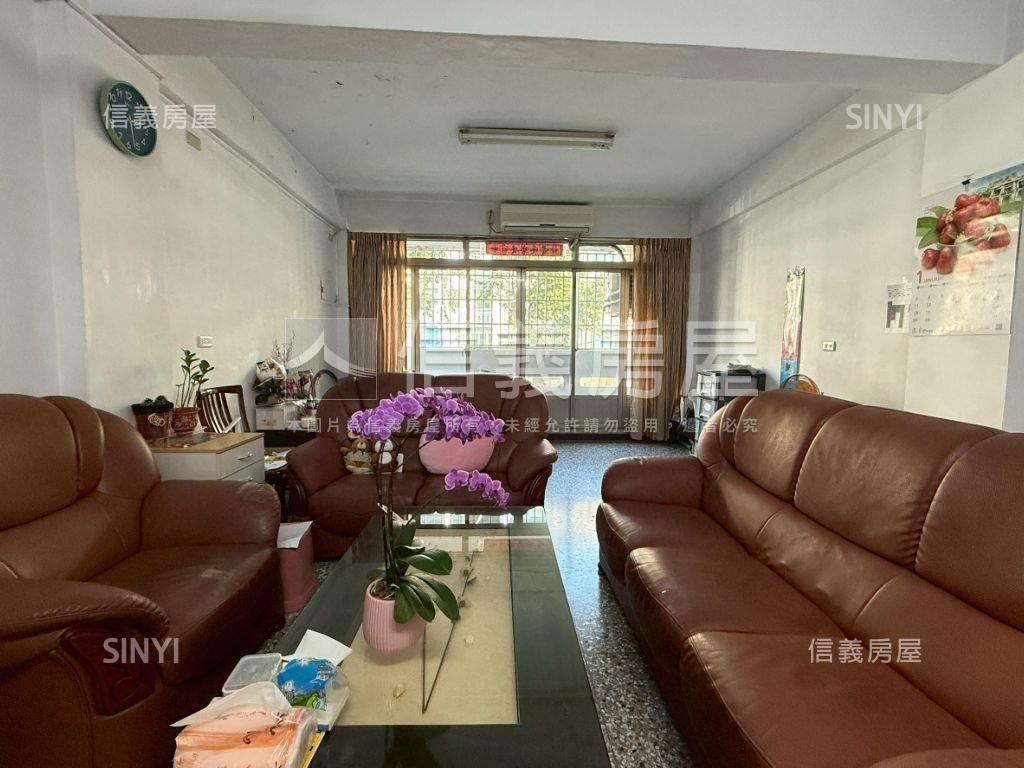 近捷運中清路雙陽台大透店房屋室內格局與周邊環境