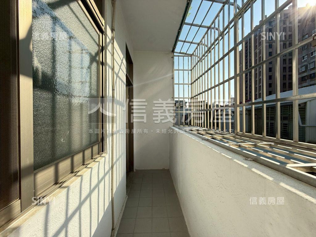 近捷運中清路雙陽台大透店房屋室內格局與周邊環境