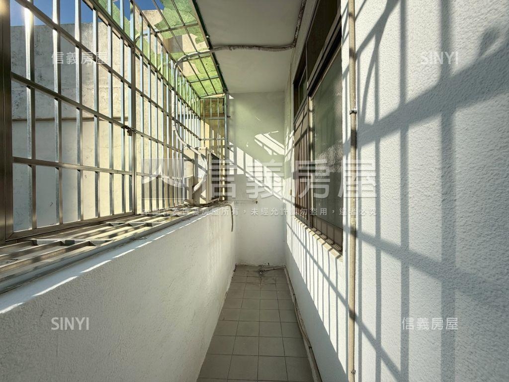 近捷運中清路雙陽台大透店房屋室內格局與周邊環境