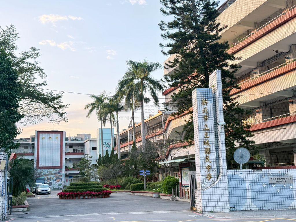 低總價採光面校園公寓房屋室內格局與周邊環境
