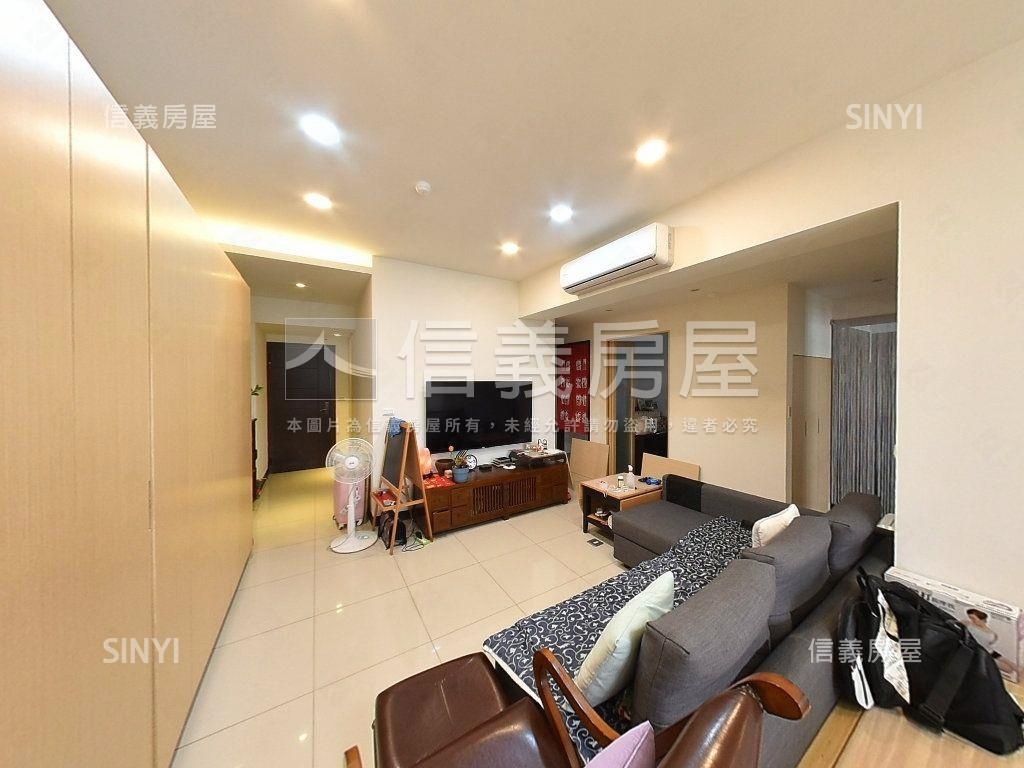 近捷運精選三房加車位房屋室內格局與周邊環境