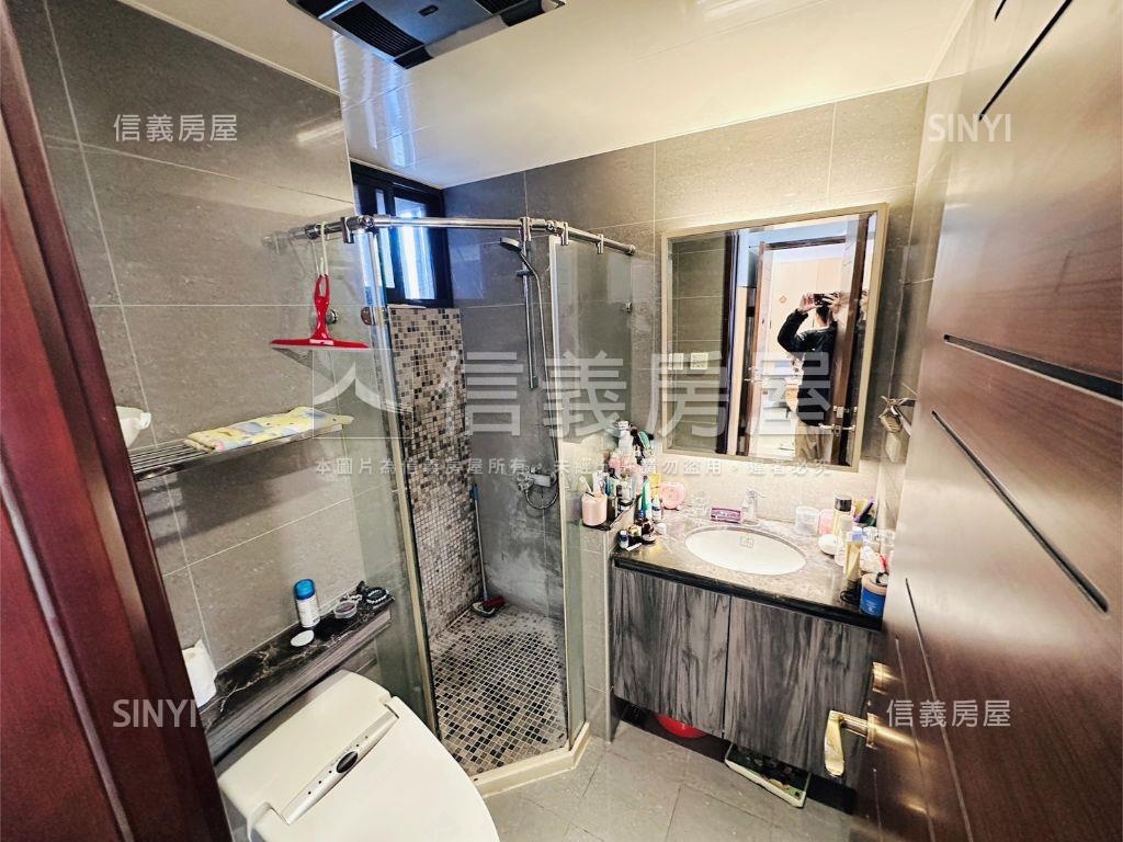 近捷運精選三房加車位房屋室內格局與周邊環境