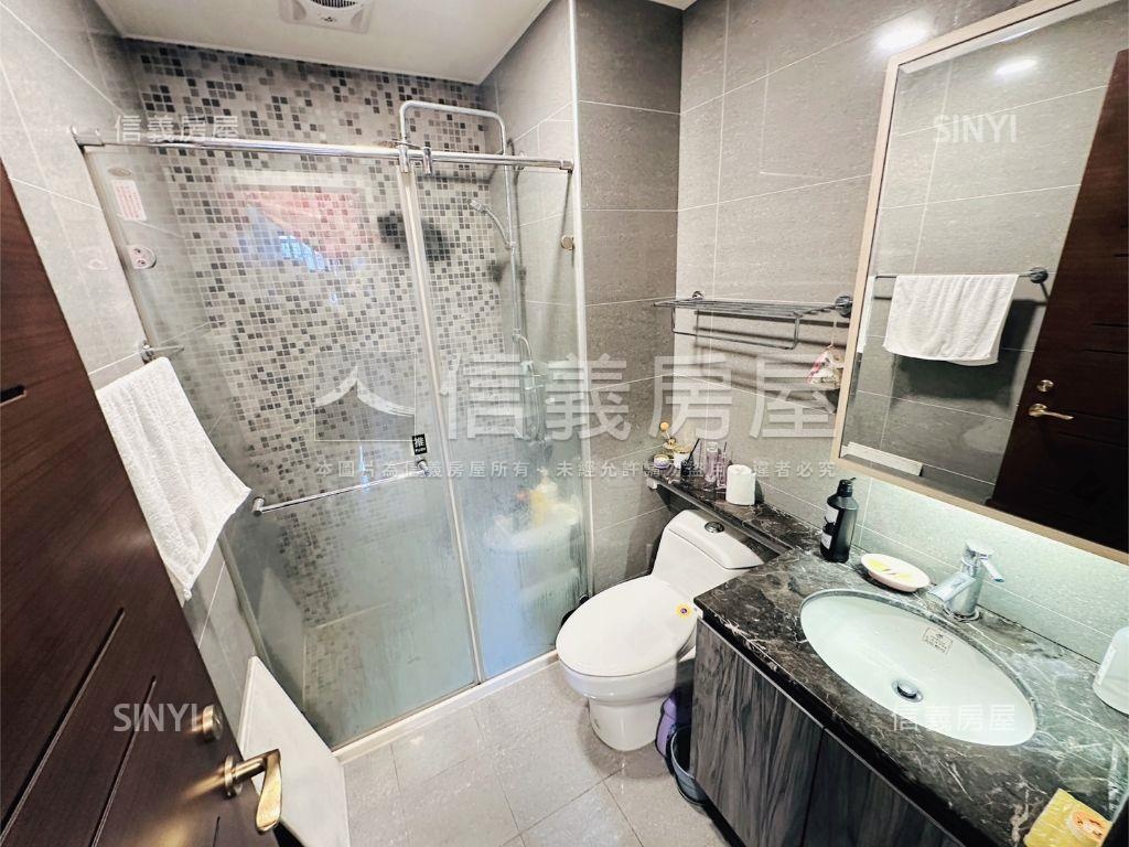 近捷運精選三房加車位房屋室內格局與周邊環境