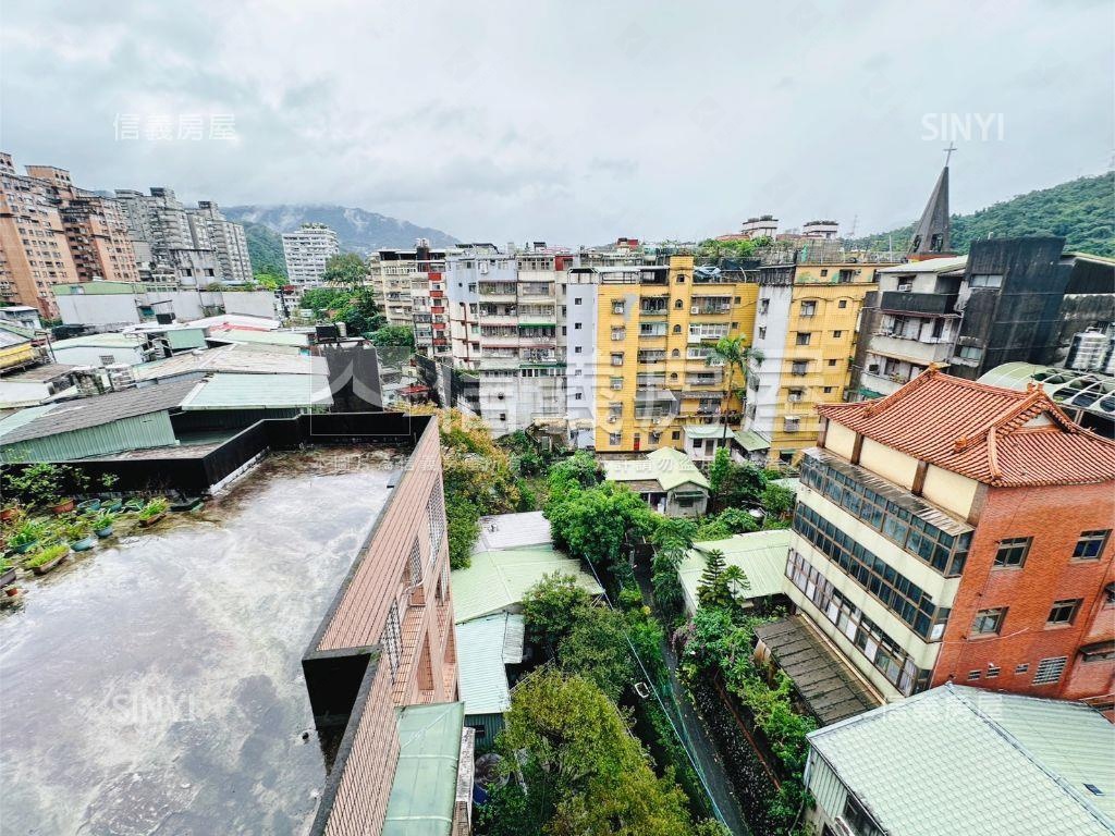 近捷運精選三房加車位房屋室內格局與周邊環境