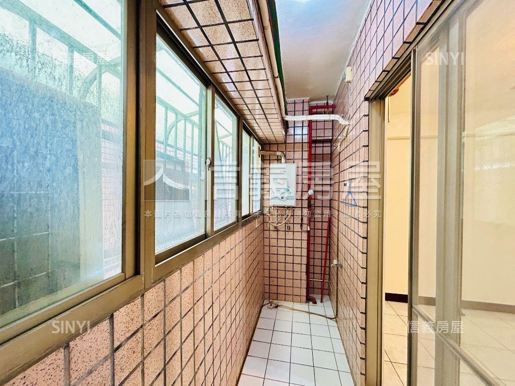 學區旁樓中樓四房車位房屋室內格局與周邊環境