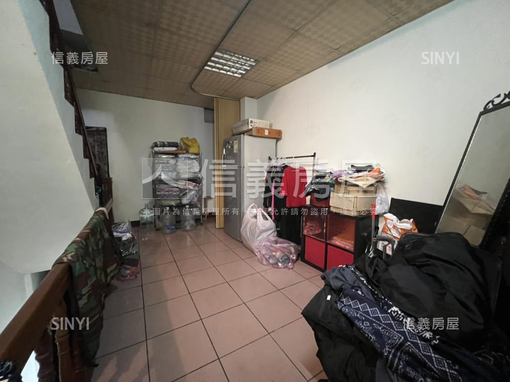 鎮前街美三樓房屋室內格局與周邊環境