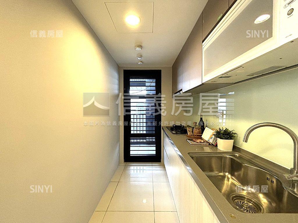 聯上大喜－２３樓景觀戶房屋室內格局與周邊環境