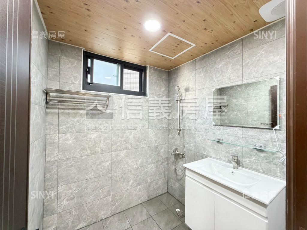 裝潢美寓一卡皮箱入住房屋室內格局與周邊環境