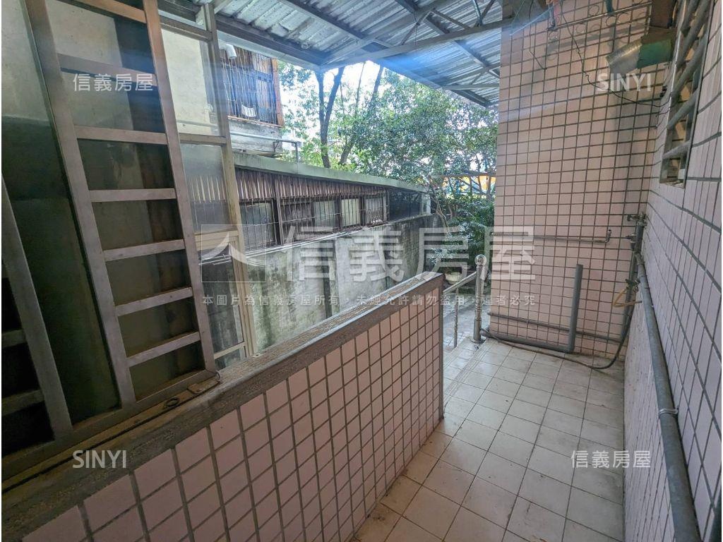 獨棟豪邸三層大戶新裝潢房屋室內格局與周邊環境