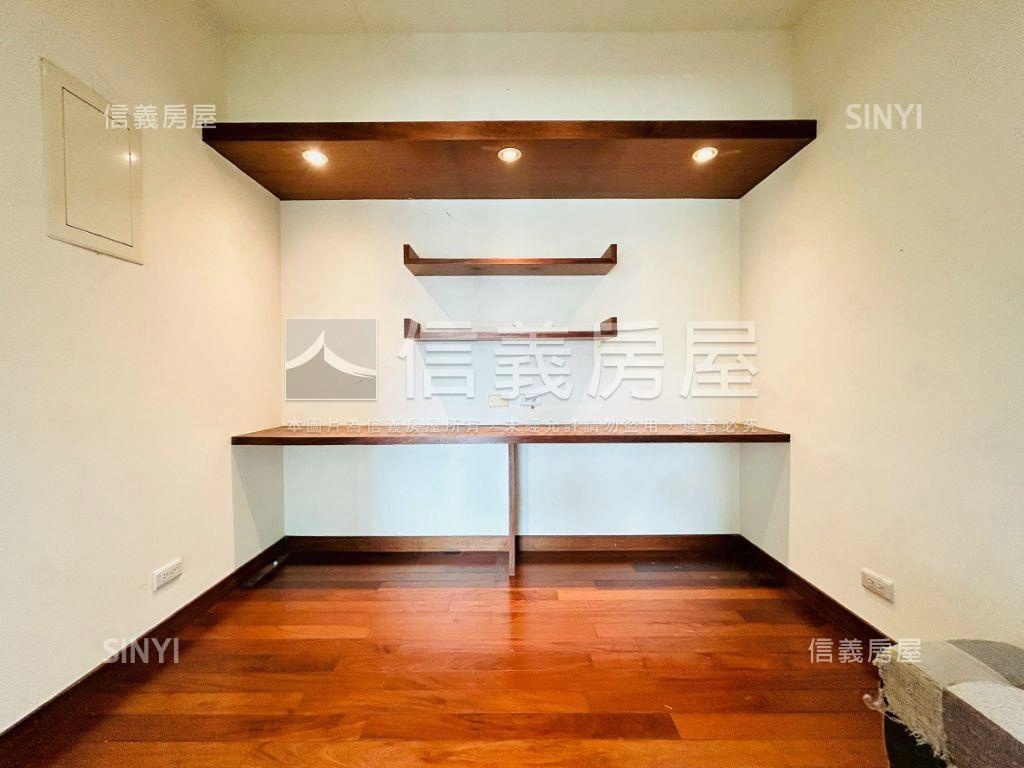 【專任】摩天朝南溫馨三房房屋室內格局與周邊環境