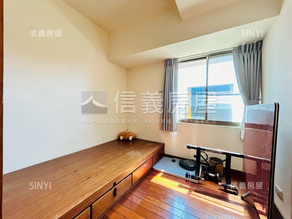 【專任】摩天朝南溫馨三房房屋室內格局與周邊環境