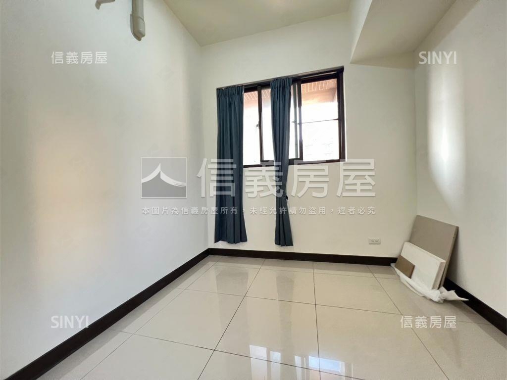 專任快樂國小前兩房車位房屋室內格局與周邊環境
