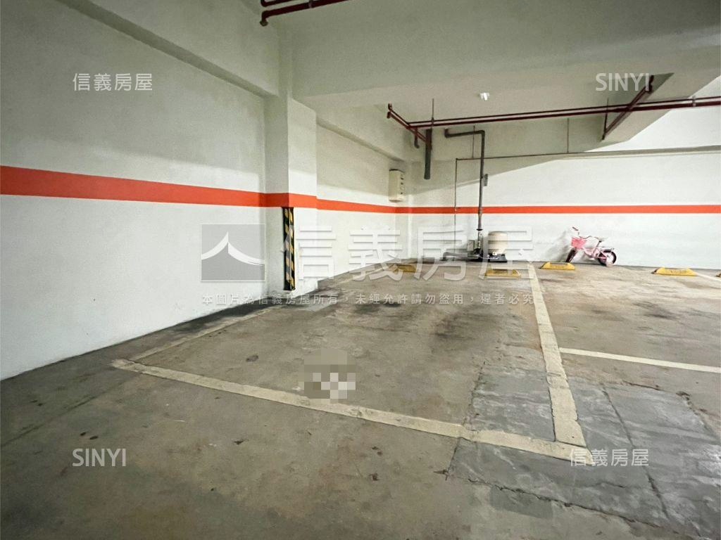 專任快樂國小前兩房車位房屋室內格局與周邊環境