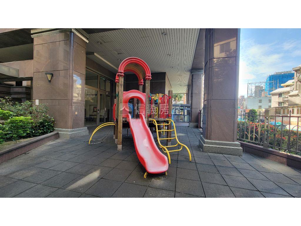 星河豪邸面河景大戶房屋室內格局與周邊環境