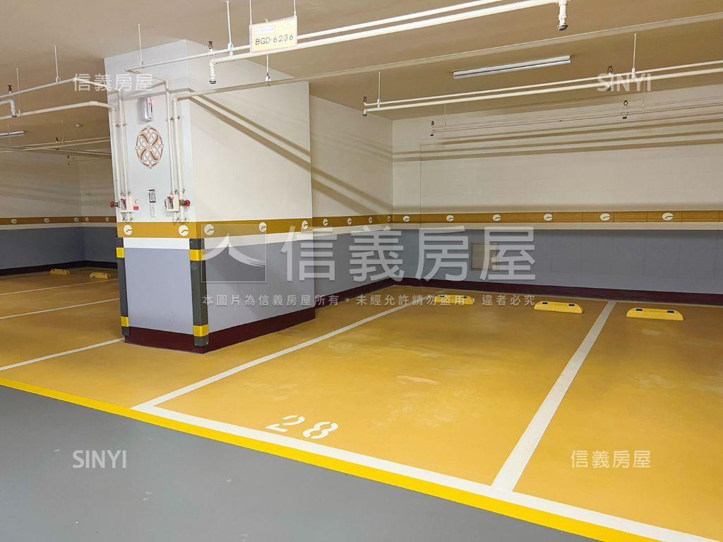 海德高樓景觀車位房屋室內格局與周邊環境