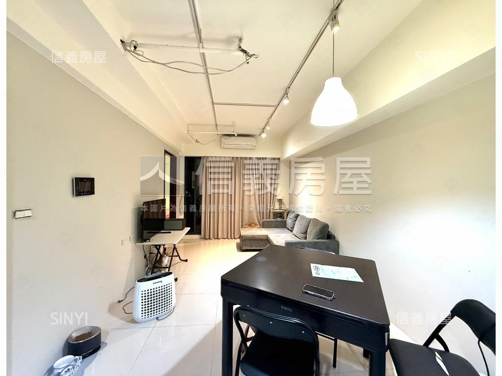 左營高鐵採光兩房房屋室內格局與周邊環境
