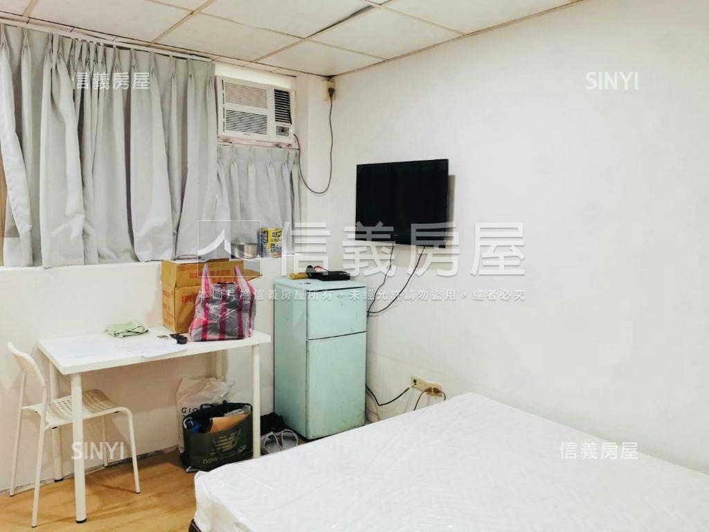成功路姊姊的存錢筒房屋室內格局與周邊環境