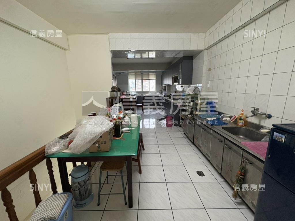 信義大坪數孝親店住房屋室內格局與周邊環境