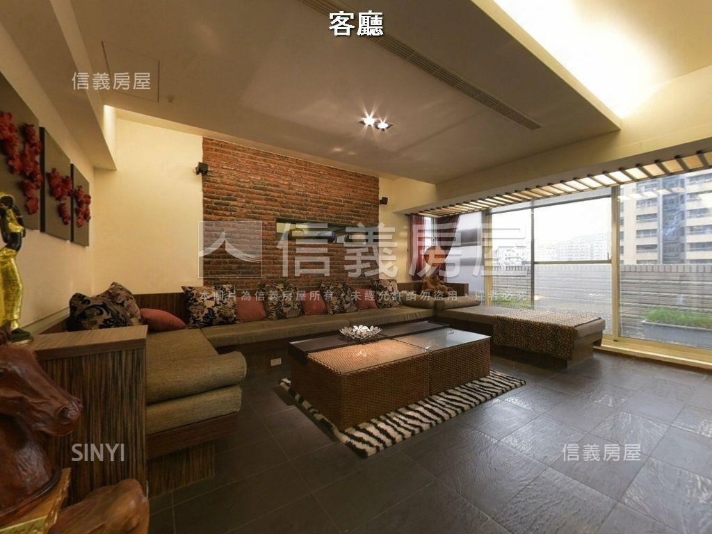 春日路大面寬電梯店面房屋室內格局與周邊環境