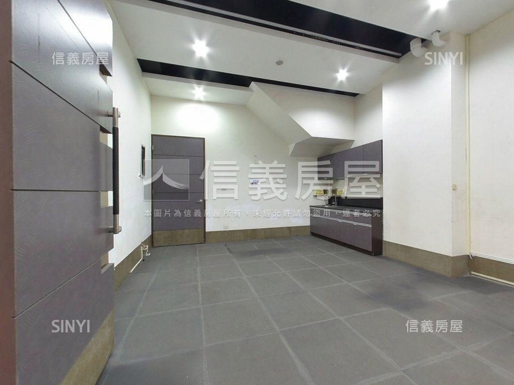 春日路大面寬電梯店面房屋室內格局與周邊環境