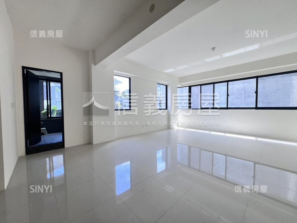 路竹小城。大面寬霸氣豪邸房屋室內格局與周邊環境