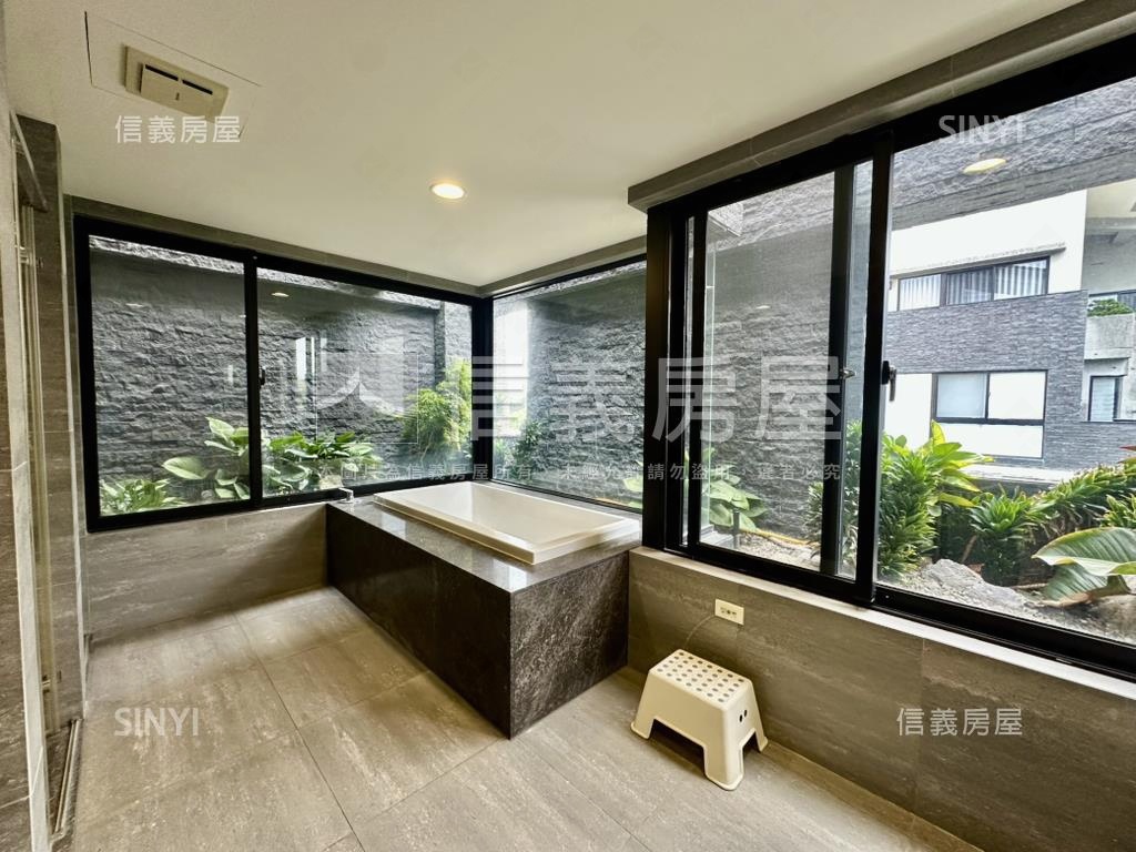 路竹小城。大面寬霸氣豪邸房屋室內格局與周邊環境