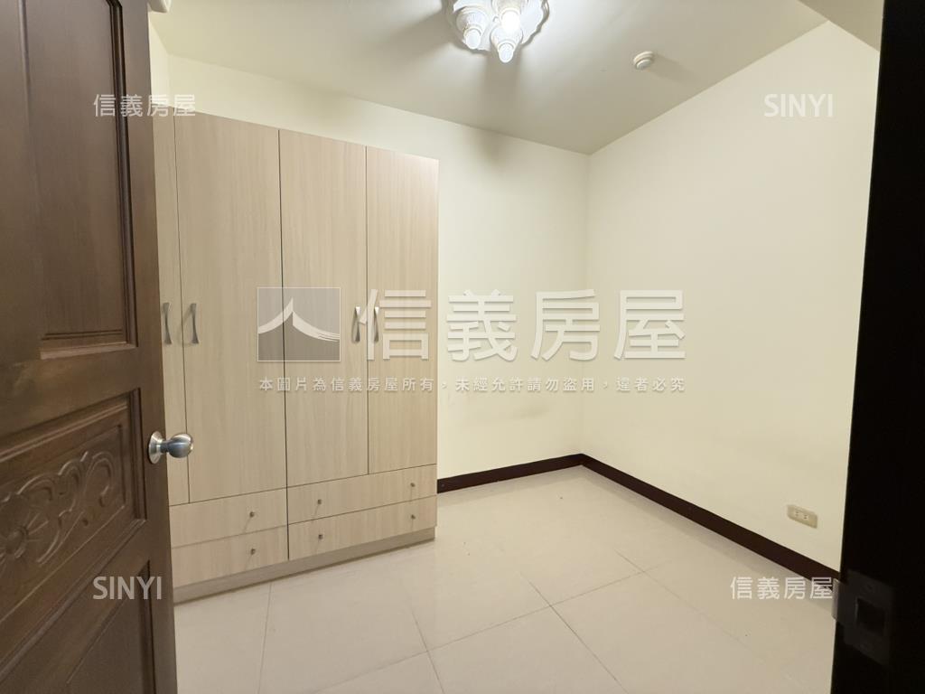 稀有文學苑三房房屋室內格局與周邊環境