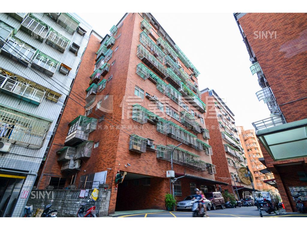 稀有文學苑三房房屋室內格局與周邊環境