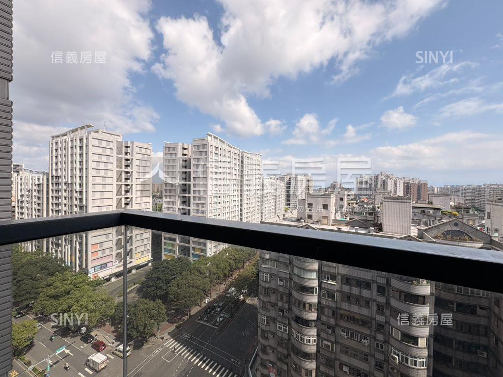 近家樂福三房高樓景觀戶房屋室內格局與周邊環境