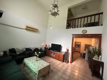 中路特區稀有美透天