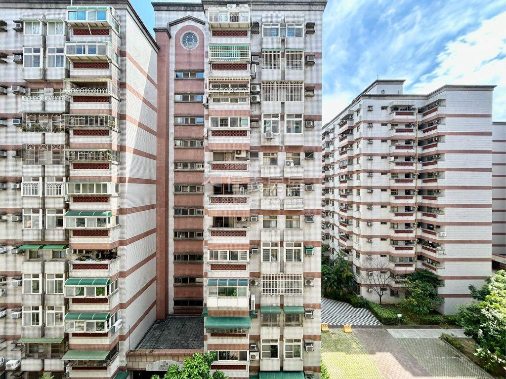 專任＿公學乙幸福成家三房房屋室內格局與周邊環境