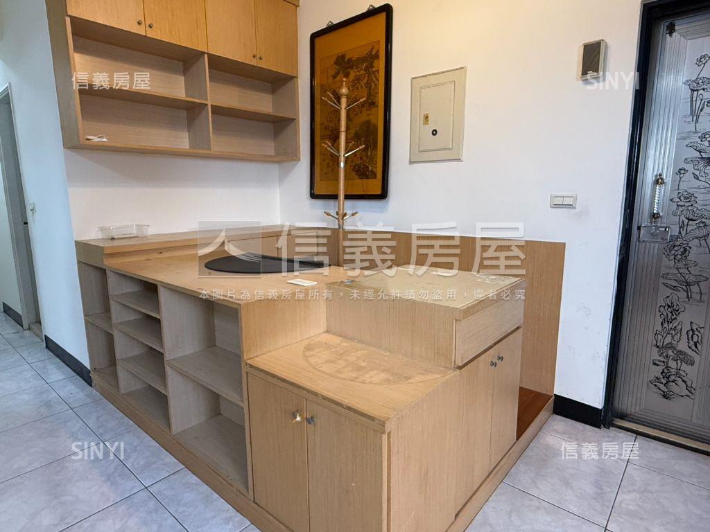 巨蛋高樓層景觀三房房屋室內格局與周邊環境