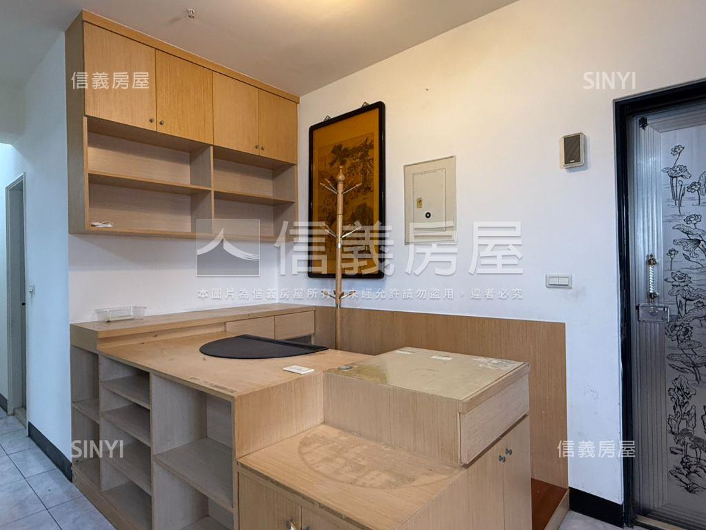 巨蛋高樓層景觀三房房屋室內格局與周邊環境