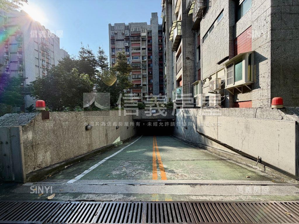 松山新城甲標美三房房屋室內格局與周邊環境