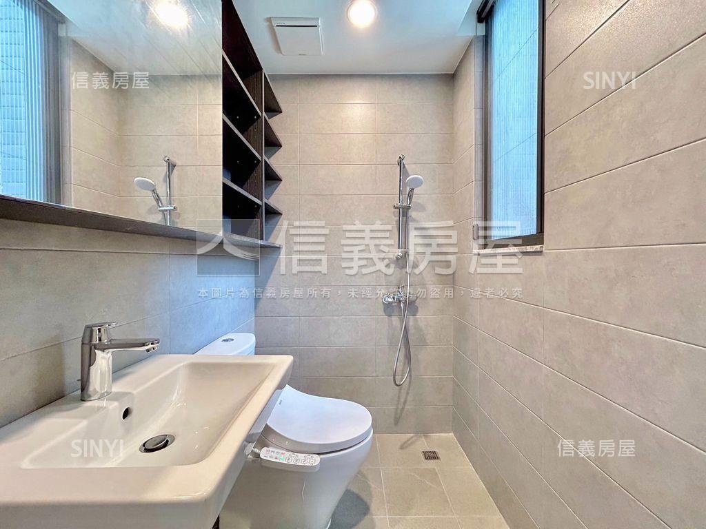 近市區士林傳家電梯透店房屋室內格局與周邊環境