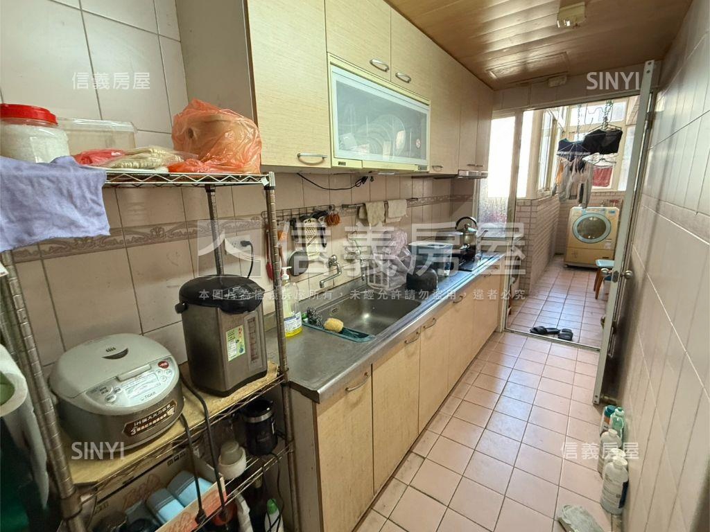 水湳中國醫皇城園邸美四房房屋室內格局與周邊環境