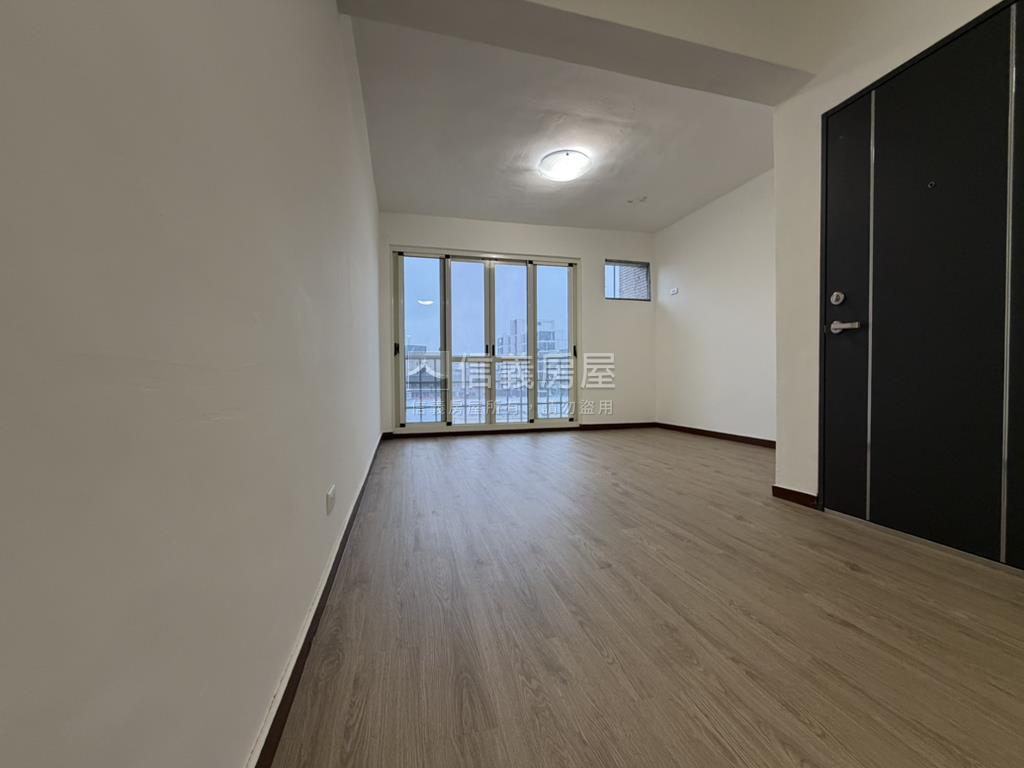 中清經貿美妝採光三房房屋室內格局與周邊環境