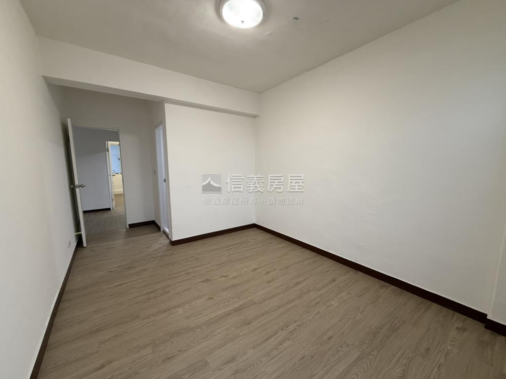 中清經貿美妝採光三房房屋室內格局與周邊環境