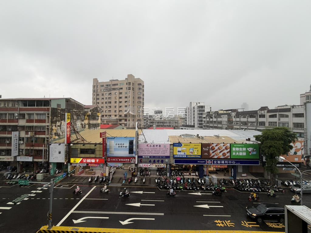 中清經貿美妝採光三房房屋室內格局與周邊環境