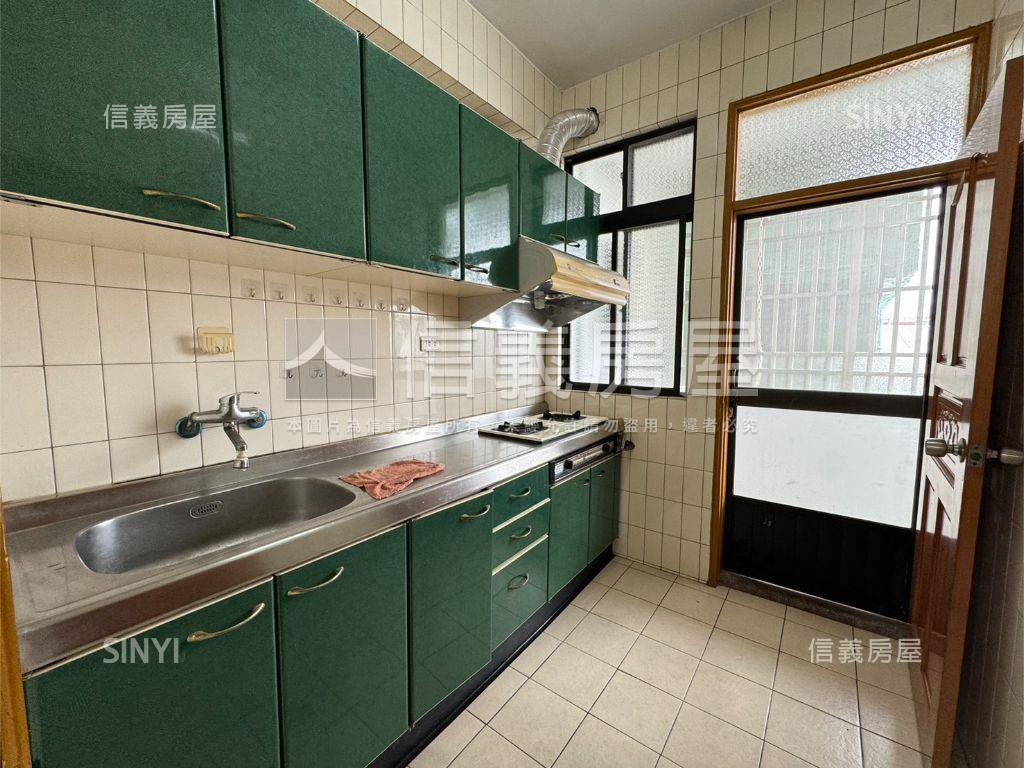 萬坪公園採光美寓房屋室內格局與周邊環境