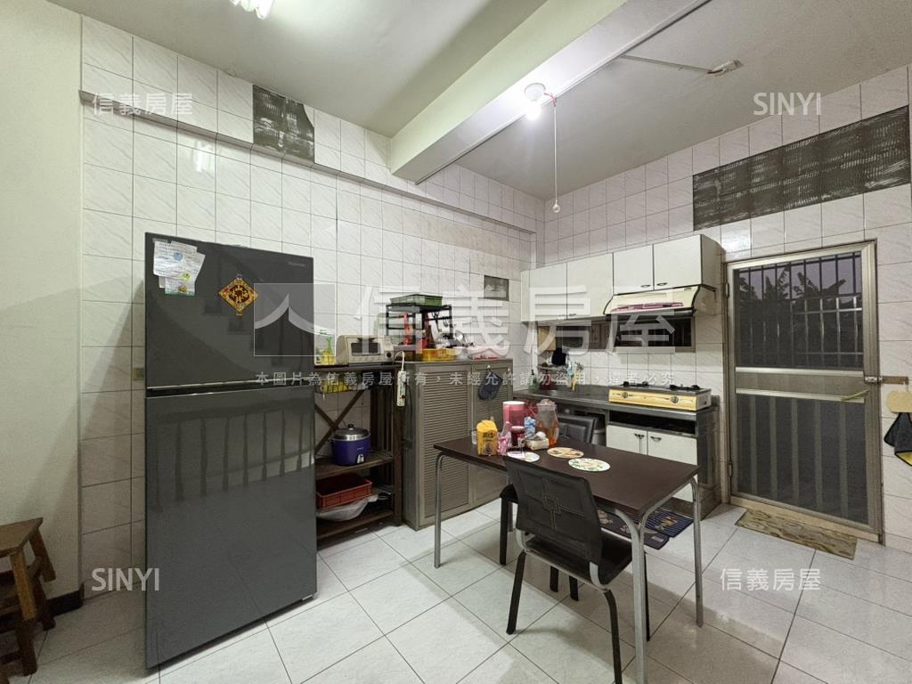 關廟✦中正路田園美宅房屋室內格局與周邊環境