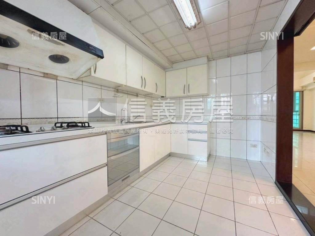 信義帝圖樓中樓大戶房屋室內格局與周邊環境