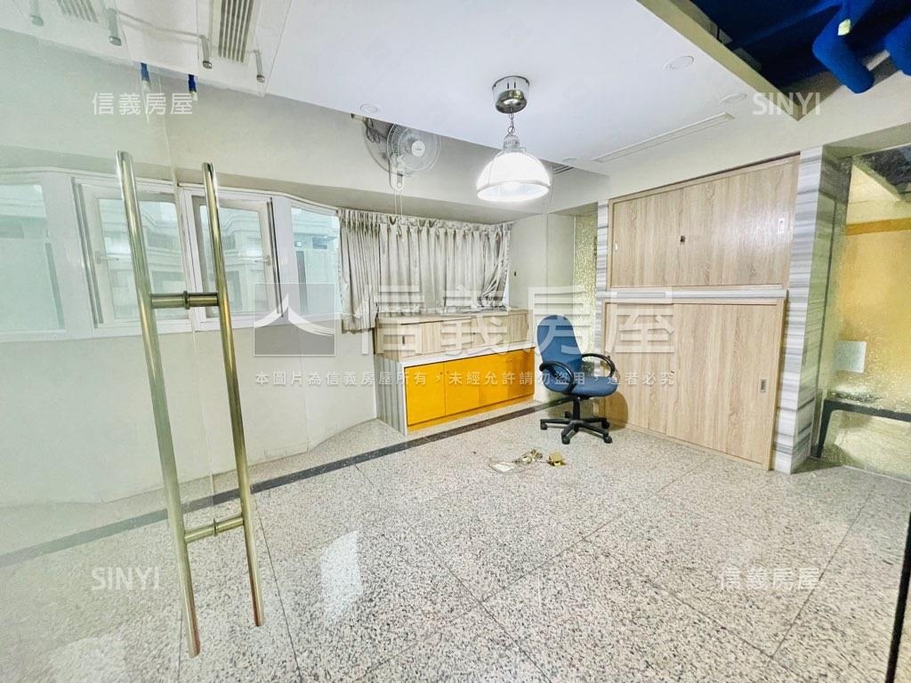 ＠新板特區旁稀有辦公室房屋室內格局與周邊環境